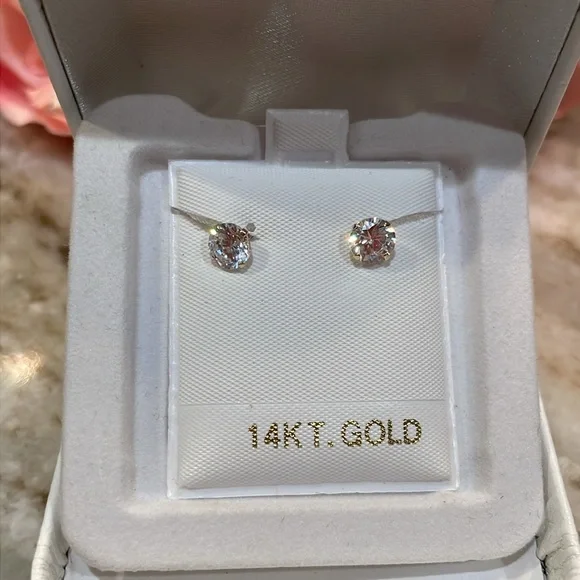 NIB 14K Yellow Gold Stud Earrings - Picture 2 of 3